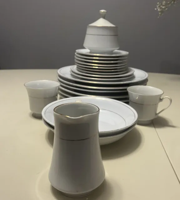 Fine China Tienshan place settings Fine China Gold 21 Piece