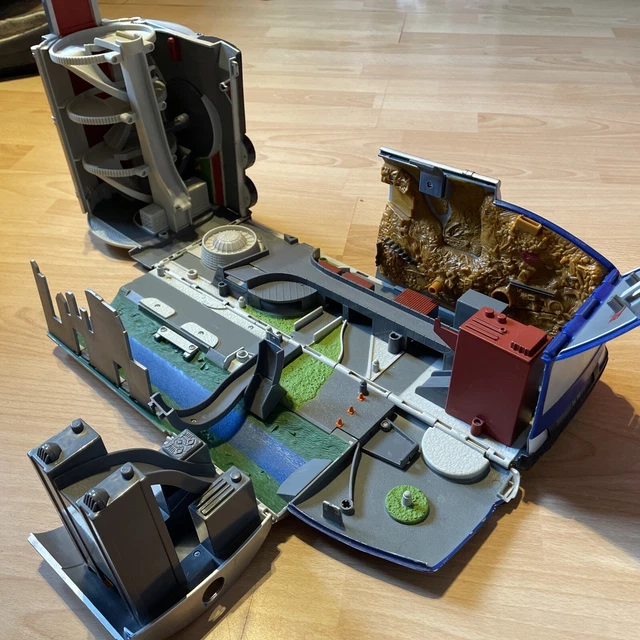 MICRO SUPER STUNT Machines City Tanker Playset Truck 2001 Vintage Hasbro Carry EUR 5,84