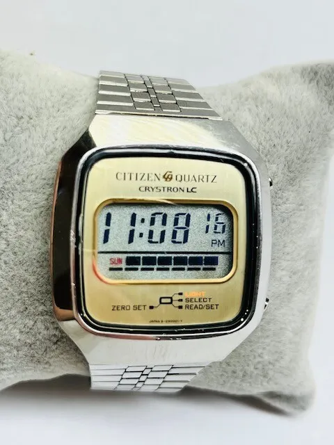 Vintage Men's Citizen Crystron LC 50-1093 Quartz LCD Watch New Battery