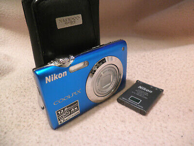 Fotocamera Digitale Nikon Coolpix S3000 Con Custodia Guasta Per Ricambi