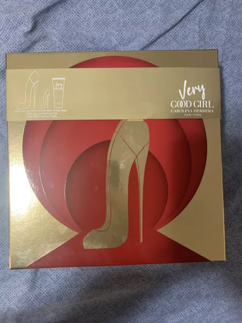 Very Good Girl by Carolina Herrera, 2.7 oz Eau De Parfum Spray Lotion Mini Spray