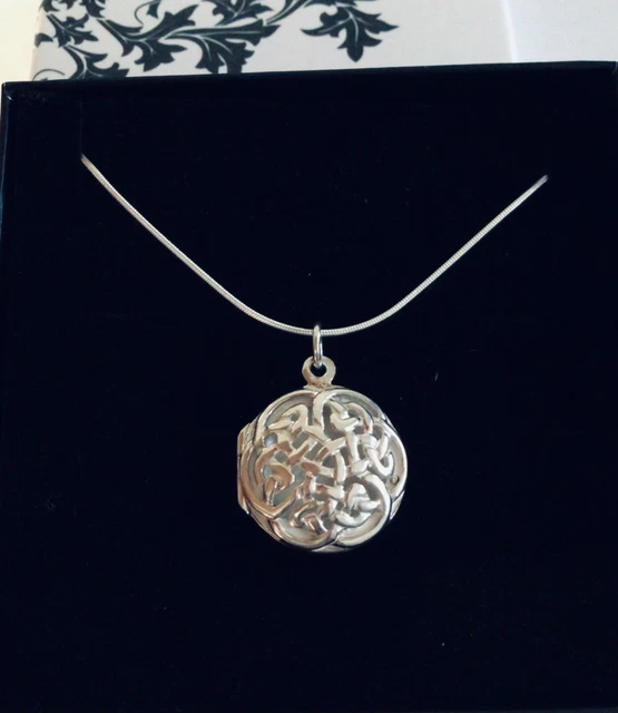 Sterling Silver Celtic Love knot perfume Scent Photo Locket & chain Necklace Sterling Silver Celtic Love knot perfume Scent Photo Locket & chain Necklace