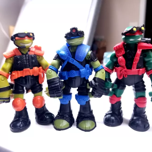 Lot of 3 Teenage Mutant Ninja Turtles TMNT Action Figures 4 1/2” 2013 Spy Tech