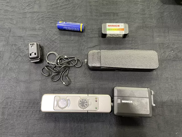 RARE Complete Minox TLX Exclusive SET 60683 (Camera, Flash, Case, Chain, Film) 3