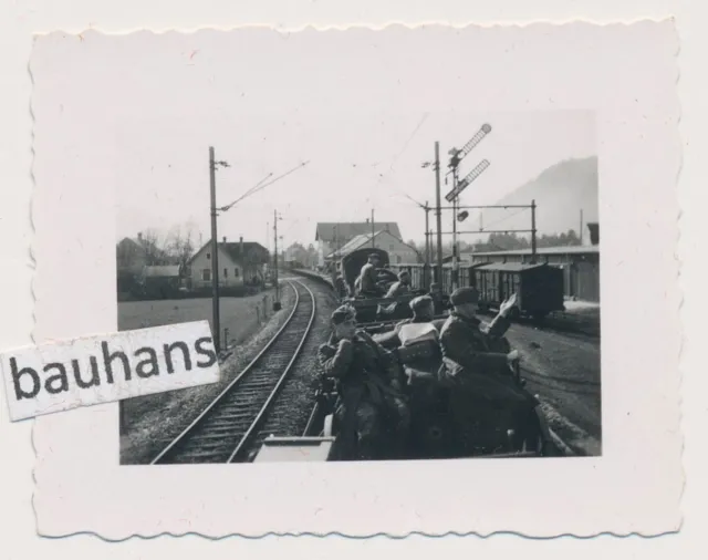 Foto Vilshofen Bahnhof, Wehrmacht auf Transport 2.WK (8970x)