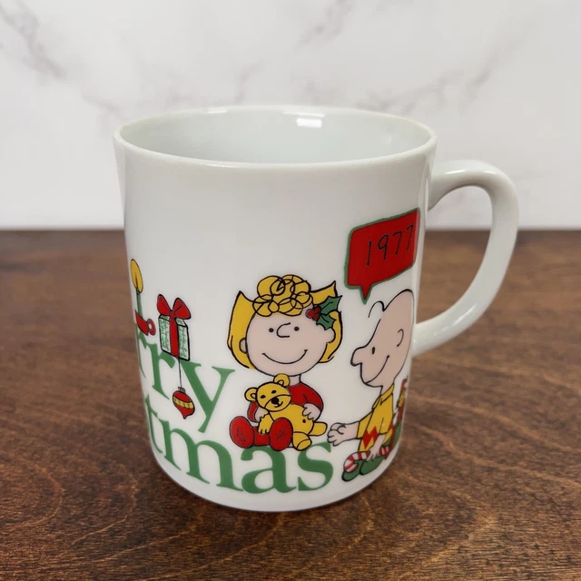 PEANUTS SNOOPY & The Gang Vintage 1965 Japan Christmas Mug 39.17