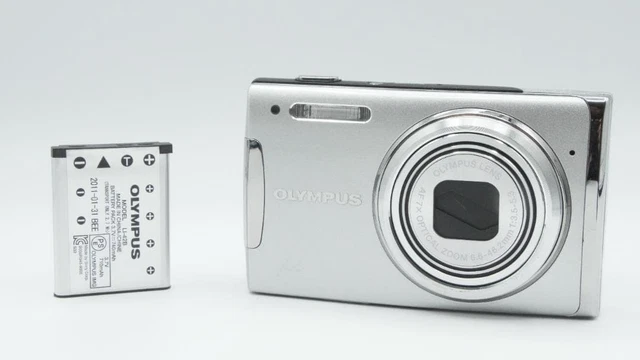 OLYMPUS Μ 1060 Silver Compact Digital Camera Tested Working Seller