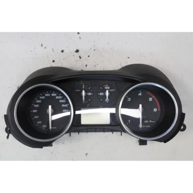 Kit Tagliando Per Alfa Giulietta 1.6 JTDM 105CV Dal 2010 | Olio Selenia WR 5W30 + Filtri Completi Per Manutenzione