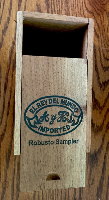 El Rey Del Mundo | Robustos Sampler Wood Cigar Box Empty - 8.25" x 4.75" x 4"