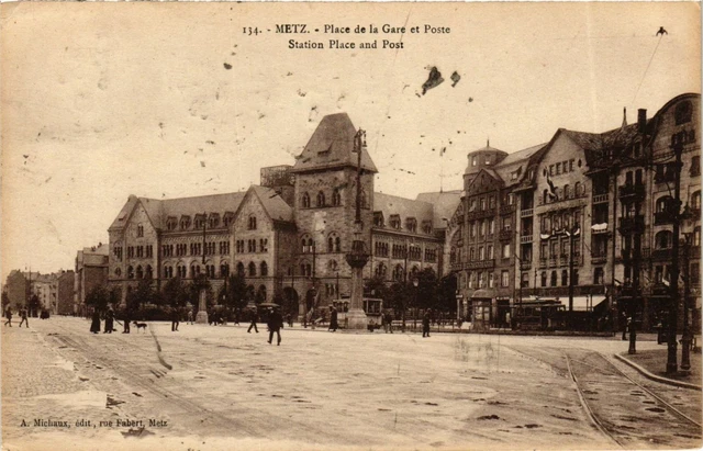 CPA Moselle METZ Place de la Gare et Poste (984513)