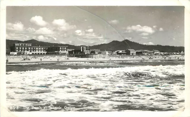 Postcard RPPC Oregon Seaside Beach Scene 1940s 23-7682