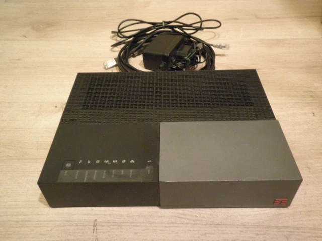 TIM HUB DGA4132 MODEM ROUTER Wi-Fi 2,4G-5G GIGABIT FIBRA OTTIMO CON GPON