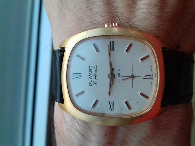 Montre Vintage Duward Diplomatic - Mécanique Manuelle - Années 1960 - Suisse - Neuf Avec étiquettes (NOS)