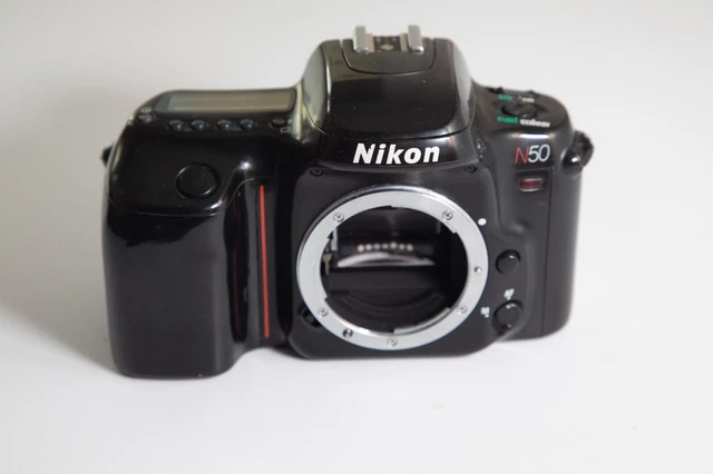 Appareil Photo Argentique Nikon N50 - 35 Mm - Boîtier Nu - Autofocus - Très Bon état