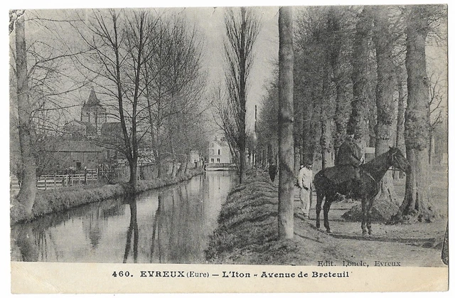 CPA " EVREUX - L'Iton - Avenue de Breteuil