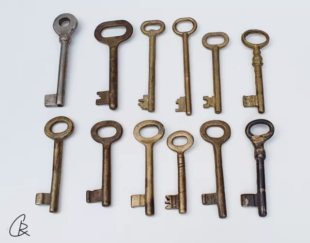 12 Stück Türschlüssel, alte Schlüssel, antiker Bronzeschlüssel, Vintage.