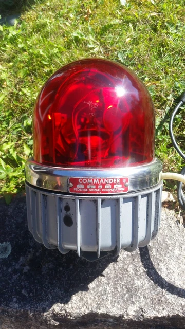 Federal Signal 371-120a Revolving Emergency Light 120 Volt Red Glass Dome