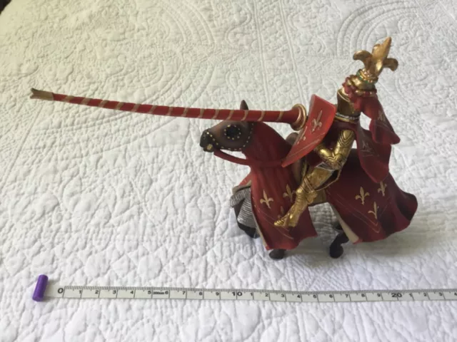 Schleich Knights Figurines - Tournament Knight red with Lance retired item 70019