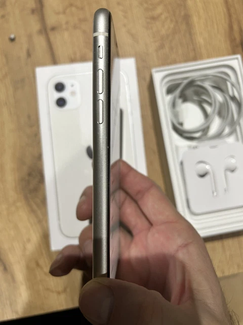 Apple iPhone 11 - 128Go - Blanc (Désimlocké) 3