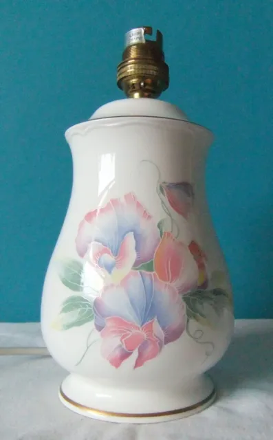 Vintage Aynsley Pottery Little Sweetheart Table Lamp