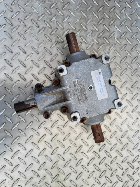 Superior Gearbox C0452 Right Angle Gear USED 58616