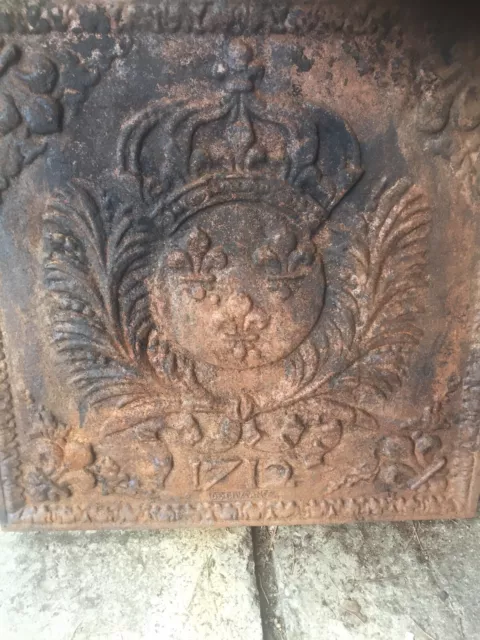 Plaque De Cheminée En Fonte XIXe Siècle – Décor Fleurs De Lys Authentique