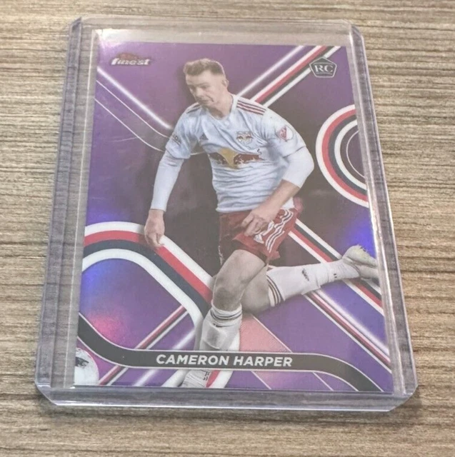 2022 TOPPS FINEST MLS 13 CAMERON HARPER réfracteur violet / 250 NY Red