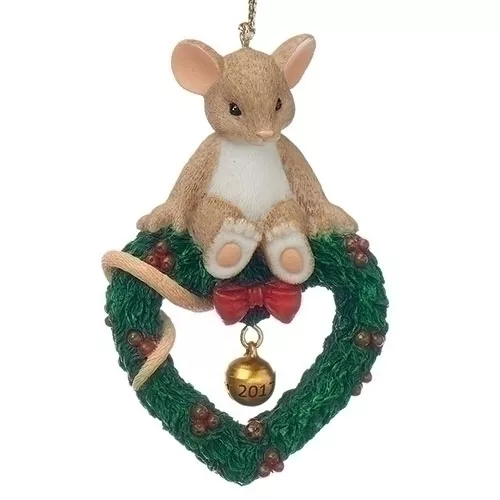 Charming Tails Mouse on Heart Wreath 2017 Dated Christmas Ornament 130448