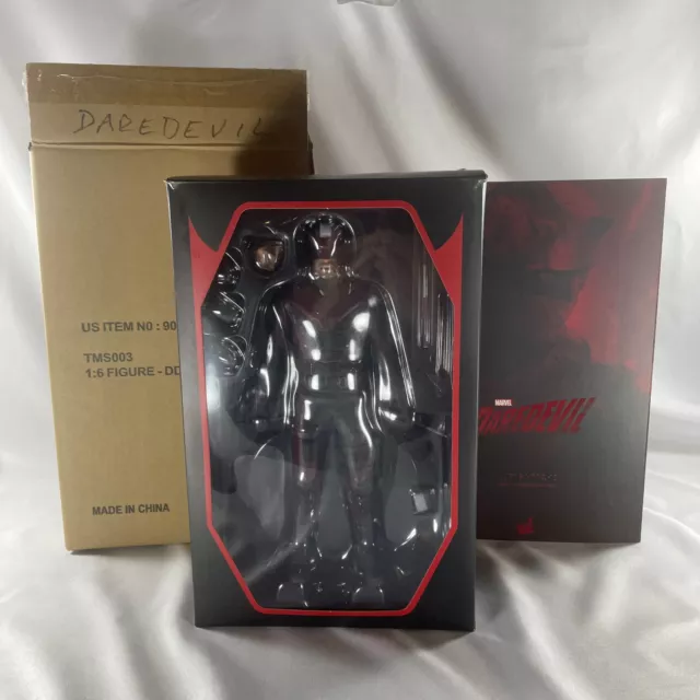 Matt Murdock Marvel Daredevil Netflix Hot Toys 1/6 Scale Figure tms003