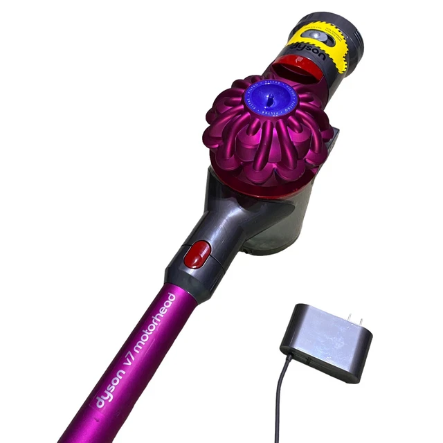 DYSON V7 MOTORHEAD Cordless Stick Vacuum SV11 with charger 124.00