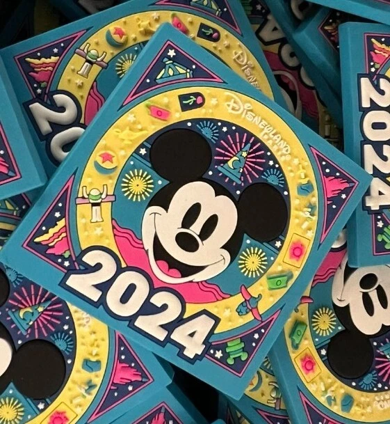 DISNEY 2024 MICKEY Disneyland Paris 13.33 PicClick
