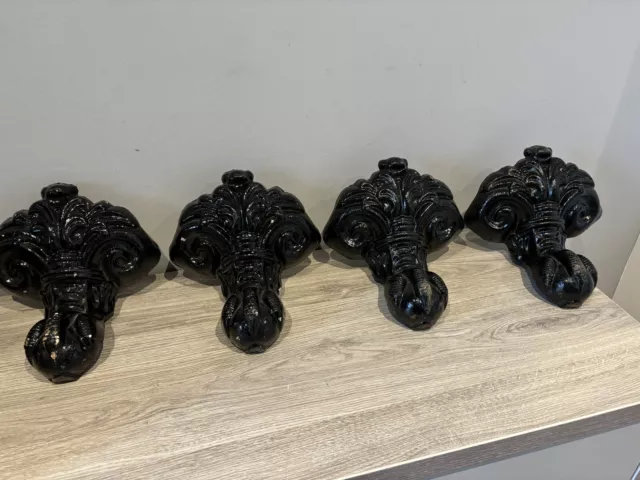 Set of 4 large and heavy ball and claw cast iron bath feet