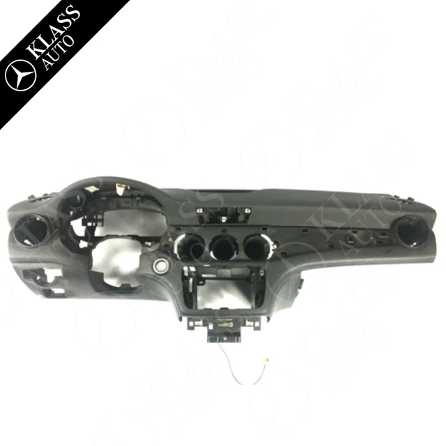 Tableau de bord Mercedes CLA W117  Edition 1   A1176800287  1C32