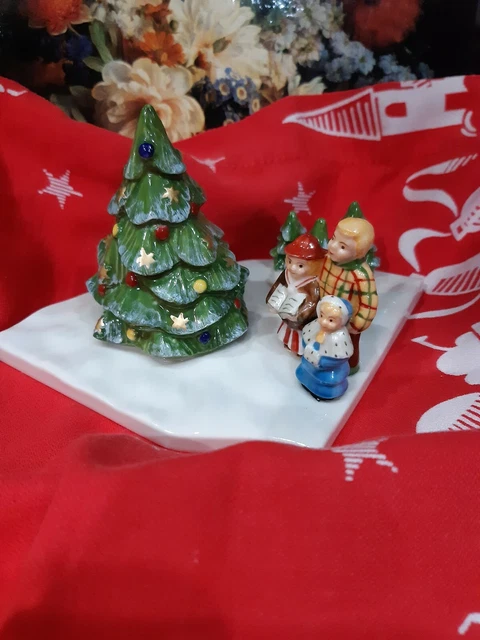 VILLEROY AND BOCH 1748 Toy's Village Xmas Tree Carol Singers