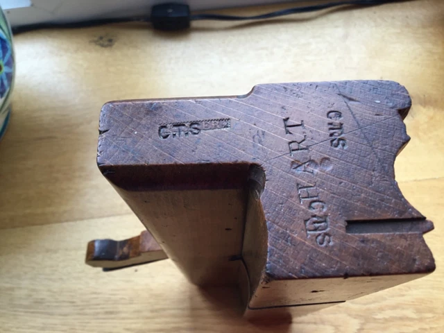 18th Century 2 inches Wide Astragal Moulding Plane by George Mutter 1766-1793