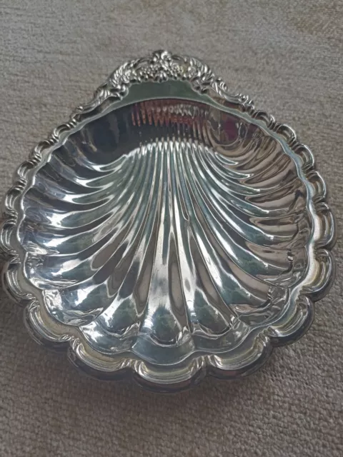Silver Plate Scallop Shell Bon Bon / Trinket Dish Shell Shaped Vintage