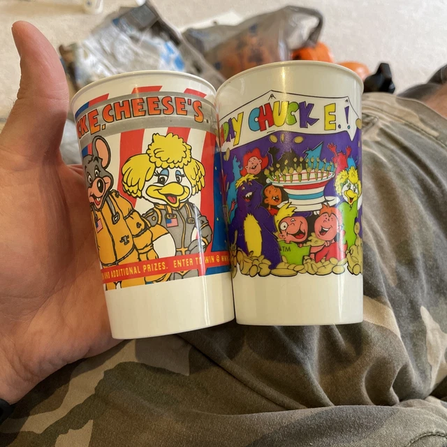 Rare Chuck E Cheese Showbiz Pizza Happy Birthday Plastic Cups 1997 Rare Chuck E Cheese Showbiz Pizza Happy Birthday Plastic Cups 1997