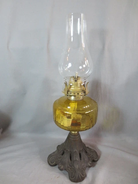 Antique Queen Anne Oil Lamp And Chimney Shepards Hut Farmhouse
