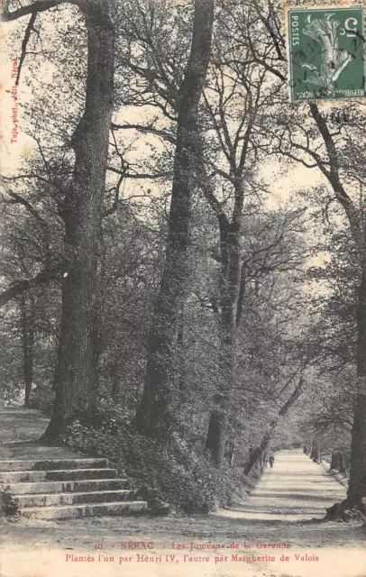 Cpa 47 Nerac Les Jumeaux De La Garenne Arbre