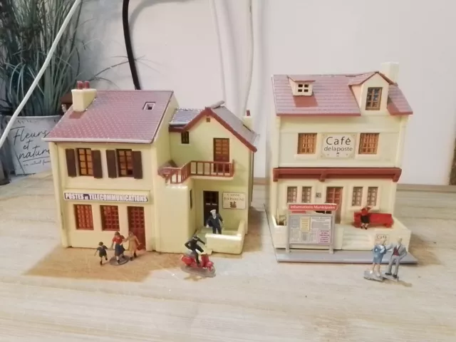 Mkd Ho. Poste, Caisse D'épargne, Cafe De La Poste Et 8 Personnages