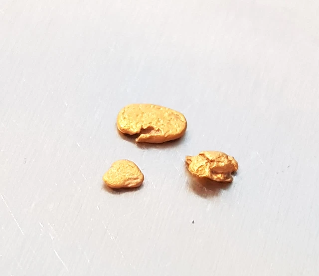 Australian Natural Gold Nuggets 3 pieces - 0.25 grams total.