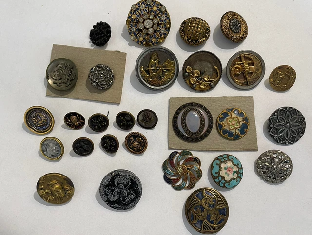 LOT OF 28 ANTIQUE VICTORIAN METAL & Glass PICTURE BUTTONS and Estate Sale find
