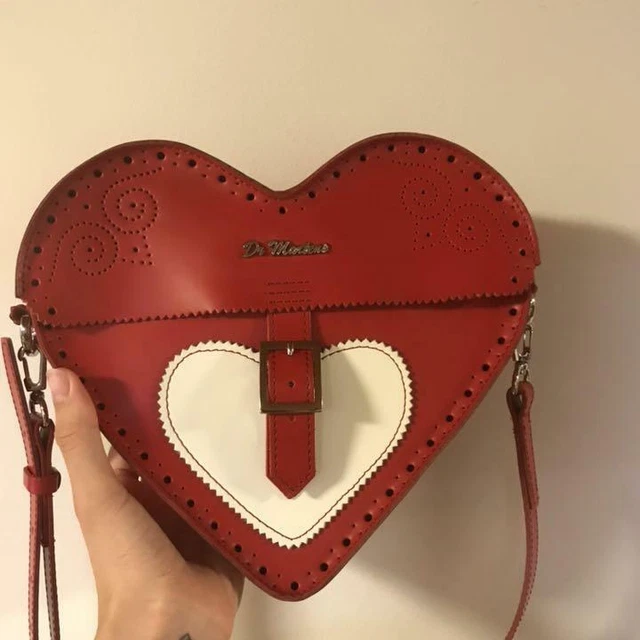 D OCCASION LIMIT DR.MARTENS Saint Valentin Limit Coeur Cartable