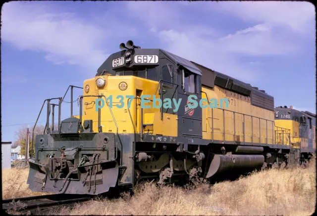 CNW Chicago & North Western SD40-2 6871 ORIGINAL 1975 Kodachrome Slide