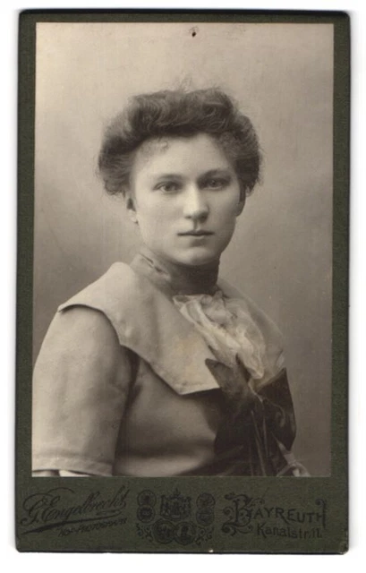 Fotografie G. Engelbrecht, Bayreuth, Kanalstrasse 11, Portrait junge Dame in mo