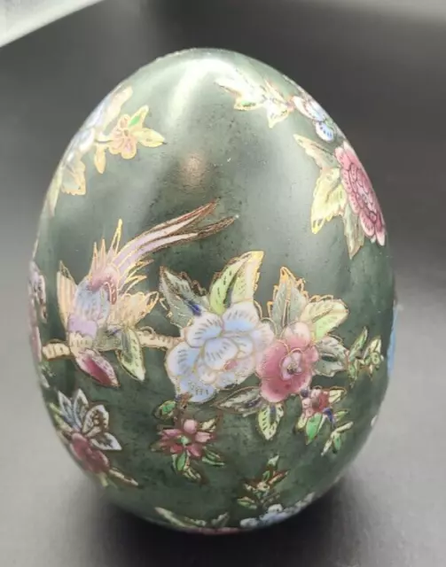 Vintage Hand Painted Ceramic Egg Flowers with Decorative Raised Gold Trim 2