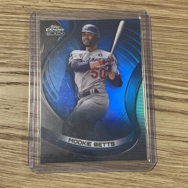 2022 TOPPS CHROME noir Mookie Betts réfracteur bleu 21/75 Dodgers