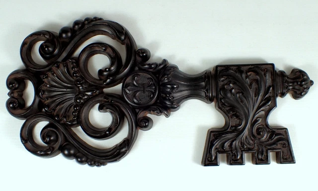 Vtg SYROCO 3661-C Black Skeleton Key Fleur de Lis Acanthus Wall Decor Regency