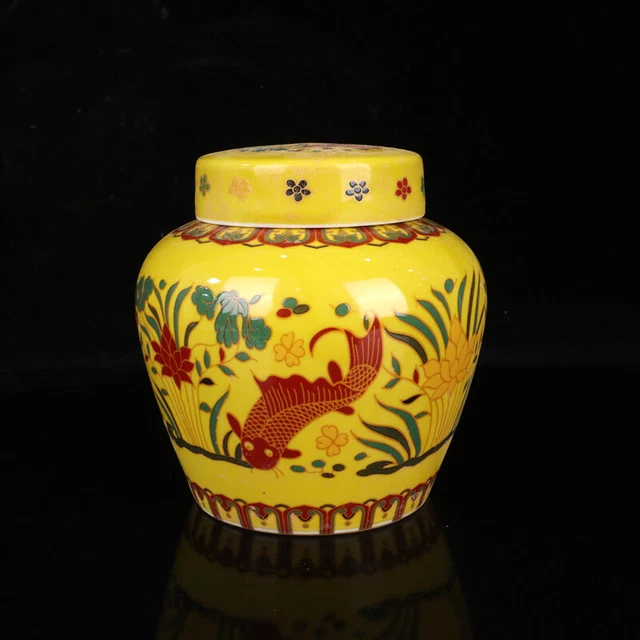 Exquisite china Yellow enamel color porcelain jar painting Seaweed fish pot jug
