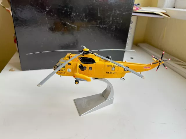 Corgi Aviation 1/72  XZ597 Sea King HAR3 rescue helicopter AA33404 metal model